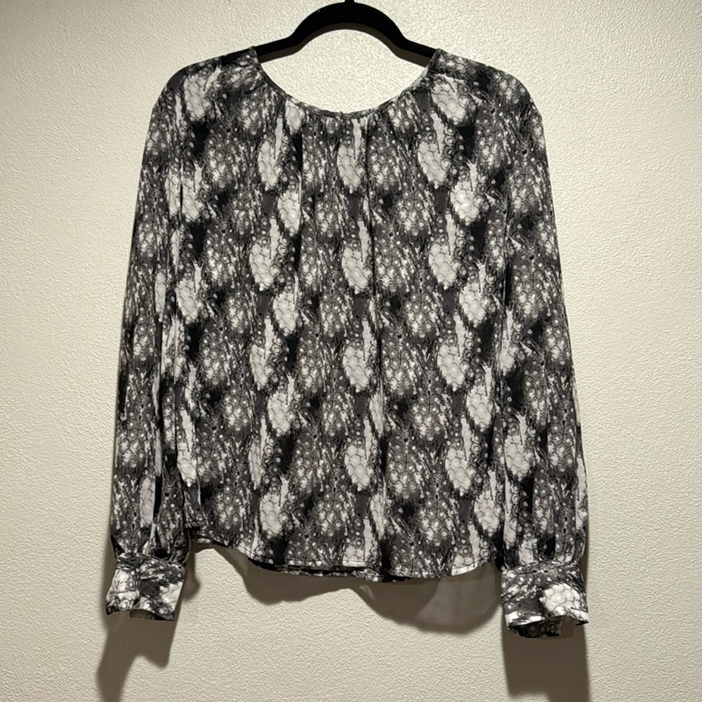 Worthington flowy sheer blouse
